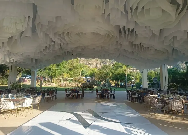 Pista de baile y terraza de Jardín Marquina